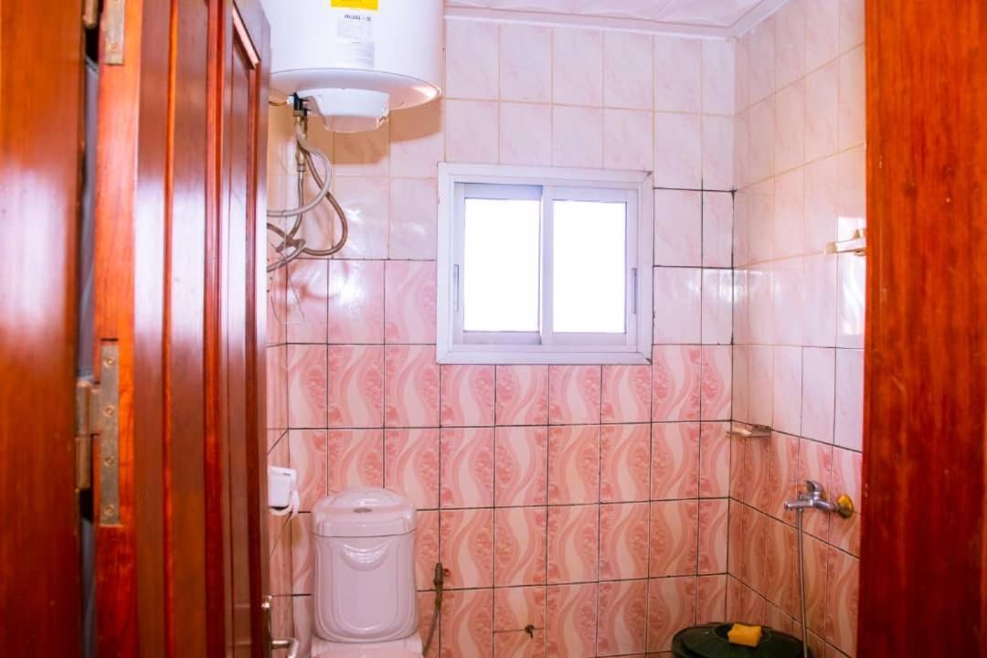 Appartement Meuble 2 Chambres Montee Jouvence Яунде Экстерьер фото